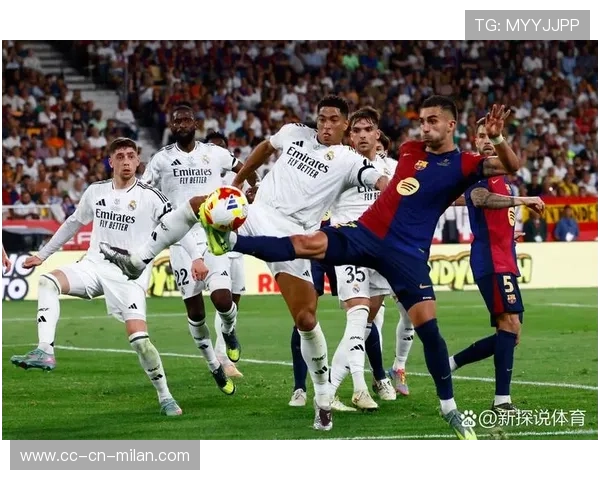 费兰托雷斯二次反抢制造高位威胁,巴萨攻势更显强硬 费兰托雷斯二次反抢制造高位威胁,巴萨攻势更显强硬