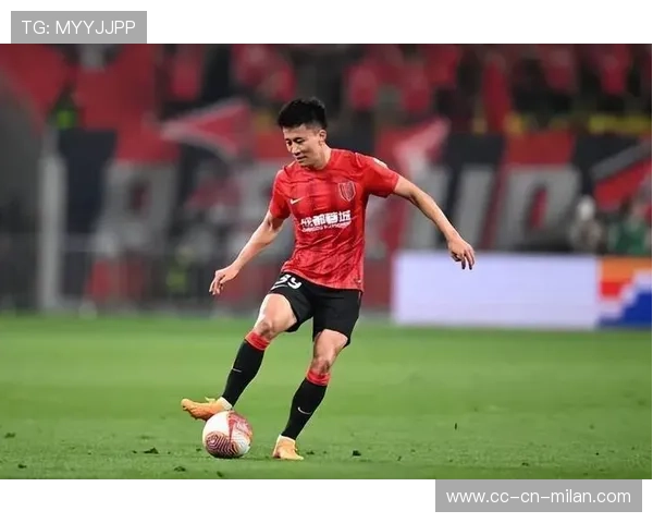 老将关键时刻挺身而出，凭经验帮助球队取胜